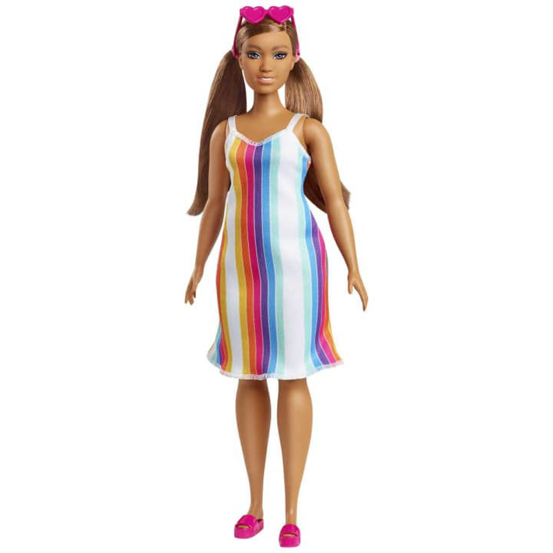Slika - Mattel Barbie Loves the Ocean rjavolasa Latina iz reciklirane plastike (GRB38)