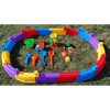 Slika - Beach Toys otroški komplet bioplastičnih igral za peskovnik v obliki gradu (185x125cm) 18-delni- 1x peskovnik 4-delni, 1x vedro, 1x mlin, 1x prekucnik, 2x grablje, 1x pločevinka, 2x lopate, 6x kalupi za pesek