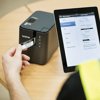 Slika - Brother P-TOUCH PT-P900W (PTP900WCYJ1) WiFi/USB tiskalnik etiket